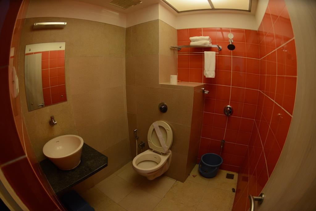 Hotel Ayush International Mangalore Room photo